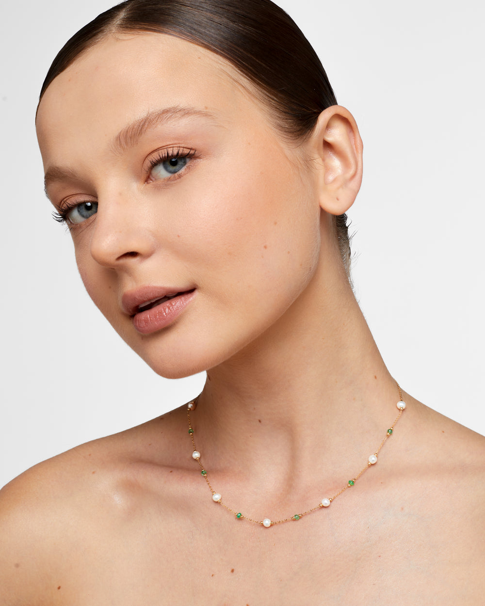 Ventana Mini Pearl Emerald Necklace